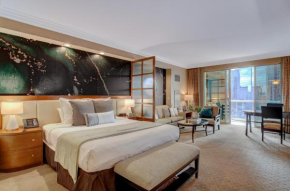 Balcony Strip View Suite * MGM Signature TOWER 3